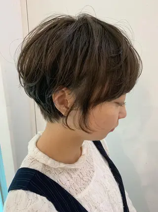 ショート nuu所属・💜ショート💜 ウルフ、ボブ二色亜美のヘアスタイル