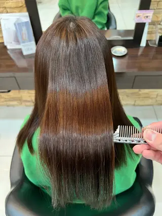 セミロング 福岡縮毛矯正✨️ ストレート 向井和輝のヘアスタイル