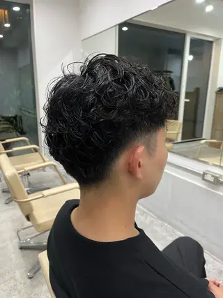 ショート パーマ メンズ Plug所属・薮内 かえでのヘアスタイル