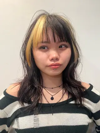 カラー フクシマ ココのヘアスタイル