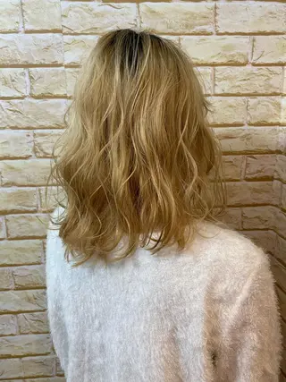 ミディアム ベリショディレクター 小野 健太郎のヘアスタイル