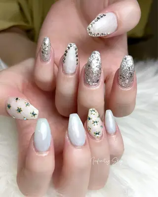 ネイル infinity skyのネイルデザイン