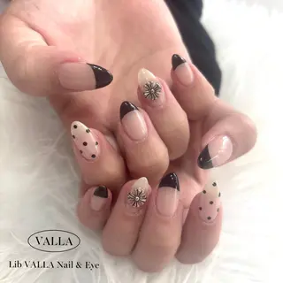 ネイル LIB VALLA Yuri🍭🖤のネイルデザイン
