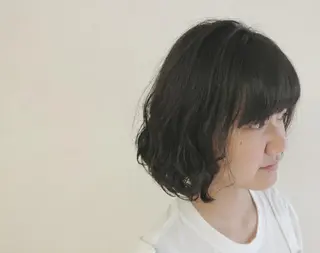 ショート パーマ 透明感ハイライト◎ 伊藤夏海のヘアスタイル