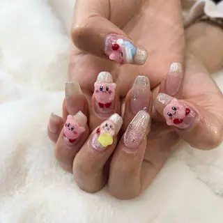 ネイル LovesLaughs下上津役店所属・くろせ れいのネイルデザイン