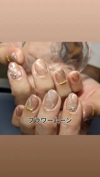 ネイル フラワー ムーンのネイルデザイン