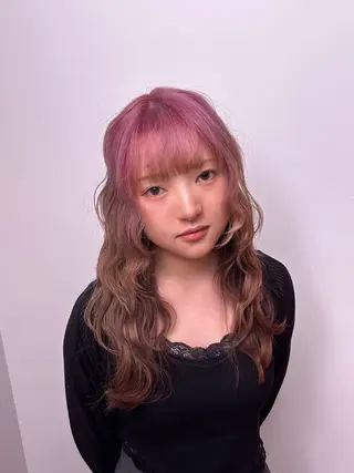 セミロング カラー ALLY所属・ウルフカット / ケアブリーチのヘアスタイル