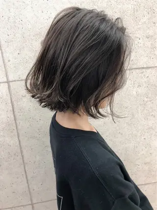 カラー 辺見 葵のヘアスタイル