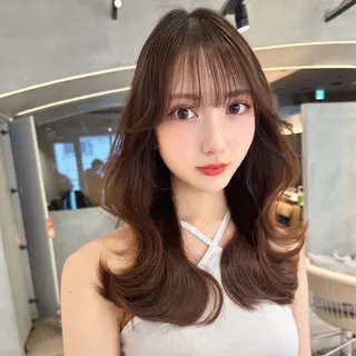 セミロング カラー Lond alxeiaのヘアスタイル