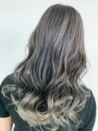 ロング 🥇近藤 恭輔🥇 Recharme新保のヘアスタイル