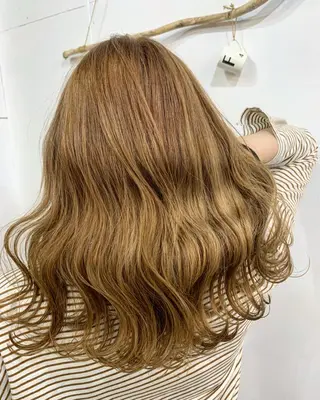 ミディアム カラー RINKA 琳茄のヘアスタイル