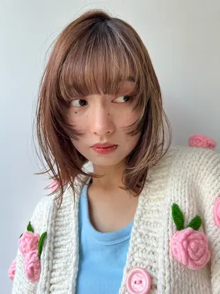 ミディアム カラー ツキノキ ミナのヘアスタイル