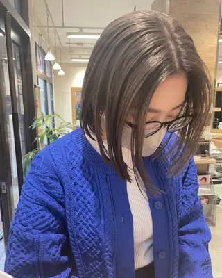 ショート レイヤーカット/ 透明感カラーmikuのヘアスタイル