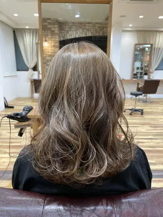 ミディアム YASUHIRO グレージュ/メンズのヘアスタイル