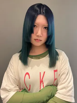 セミロング カラー haco＋所属・圧倒的デザイン力 店長🎨RENAのヘアスタイル