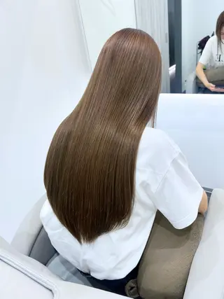 カラー .6-ROGU-neon所属・カワグチ ソウシのヘアスタイル
