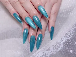 ネイル KARI ネイルサロンのネイルデザイン