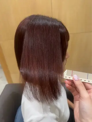 ミディアム miloc MOMOKAのヘアスタイル