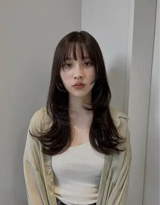 ロング 岩堀 氷河のヘアスタイル