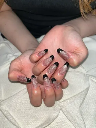 ネイル nail.salon .Reversalのネイルデザイン