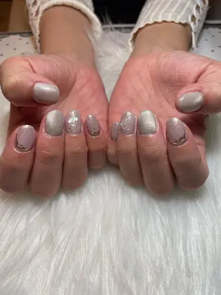 ネイル 大袋駅東口徒歩2分 alivioのネイルデザイン