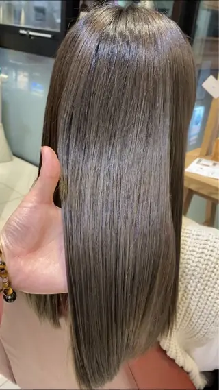 セミロング ぱつっとボブ/Wカラ ー/ことこ🍒のヘアスタイル