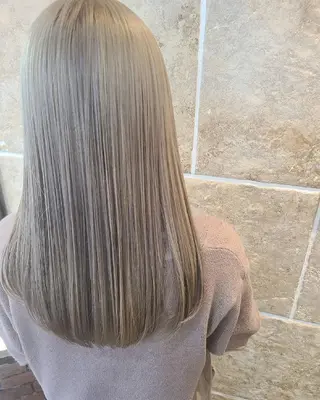 セミロング カラー 501 HAIR studio所属・22時迄営業サロン⭐ YASUHIRO🌿の眉毛・アイブロウイメージ