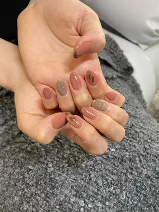 ネイル ♱˖⁺ 𝒎𝒐𝒑𝒊 ⁺のネイルデザイン