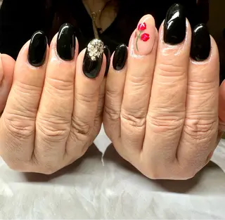 ネイル Tanemoto所属・Ueda Rieのネイルデザイン