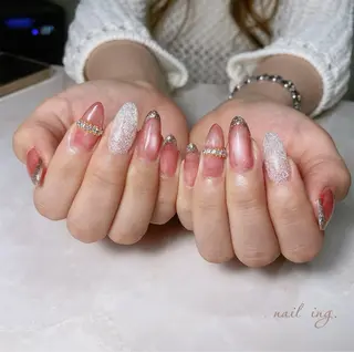 ネイル ｉｎｇ .のネイルデザイン