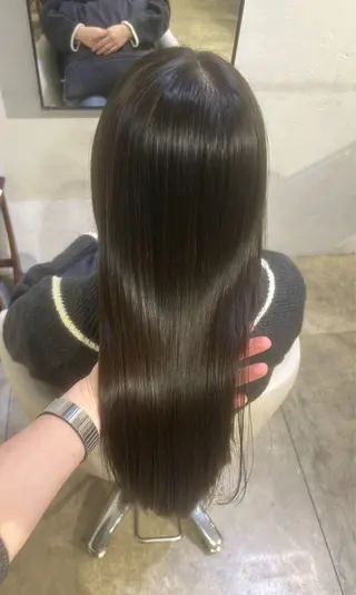 ロング ichiri /艶カラーのヘアスタイル