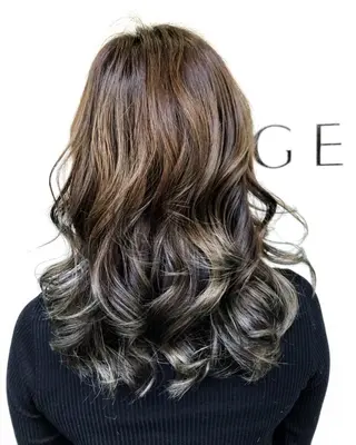 ロング カラー i MA ヘアスタジオ所属・勝野 麻美のヘアスタイル