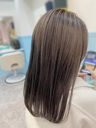 ロング 山下 美羽のヘアスタイル