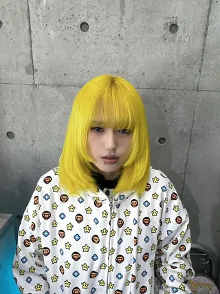 カラー ウルフカットデザイン カラー特化アールイーのヘアスタイル