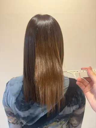 ミディアム 鈴木 愛海のヘアスタイル