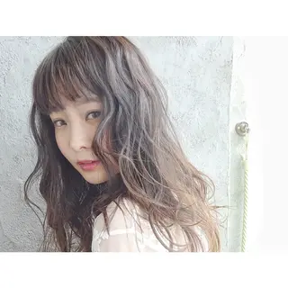 ロング カラー EMANON天神所属・Hitomi Ezakiのヘアスタイル