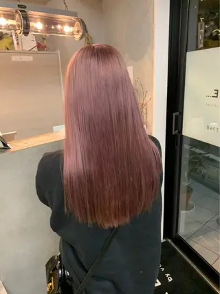 カラー しおり/ 暖色・色味カラー🍒のヘアスタイル
