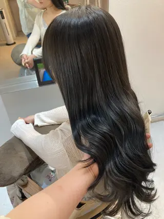 ロング ✨色持ちの良い艶 カラー✨蟹江真世のヘアスタイル
