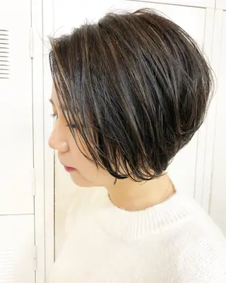 ショート カラー クロスパーマ× 透明感カラー✂︎のヘアスタイル