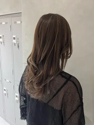 ミディアム 🧸秋田 百菜🧸のヘアスタイル
