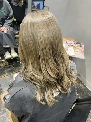 ミディアム カラー 透明感カラー｡:* ナナカ🌦️のヘアスタイル