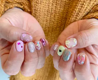 ネイル 表参道colore所属・表参道colore店 REICAのネイルデザイン