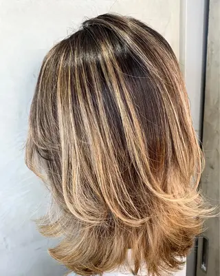 セミロング 佐藤/本物志向の 髪質改善サロンのヘアスタイル