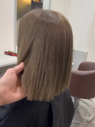 ミディアム カラー _WHITE 喜多村天斗のヘアスタイル