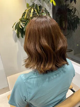 ミディアム カラー シミズ リホのヘアスタイル