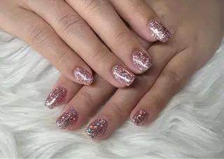 ネイル Rave所属・touma Rinaのネイルデザイン