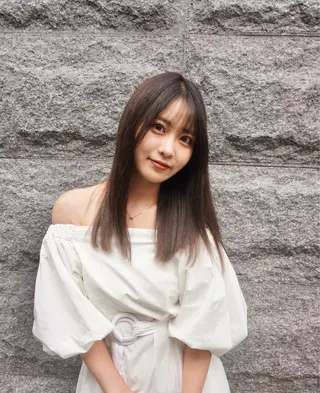 ロング ayumi🦖/ ブリーチカラーのヘアスタイル