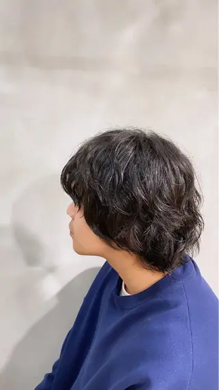 ミディアム パーマ メンズ そうや🐺ブリーチ/ デザインカラーのヘアスタイル