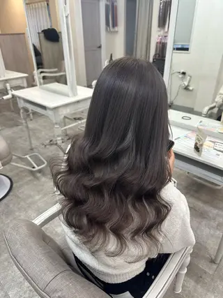 カラー 河野 さくらのヘアスタイル