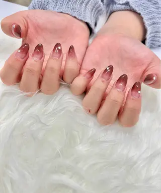 ミディアム Angie Nail所属・Angie Nail CHIYURIのネイルデザイン